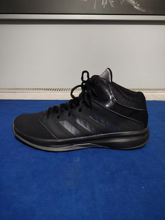 ADIDAS Performance Isolation 2, mărimea 45, interior 29 cm.