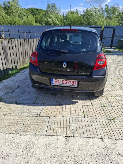 Vând Renault clio