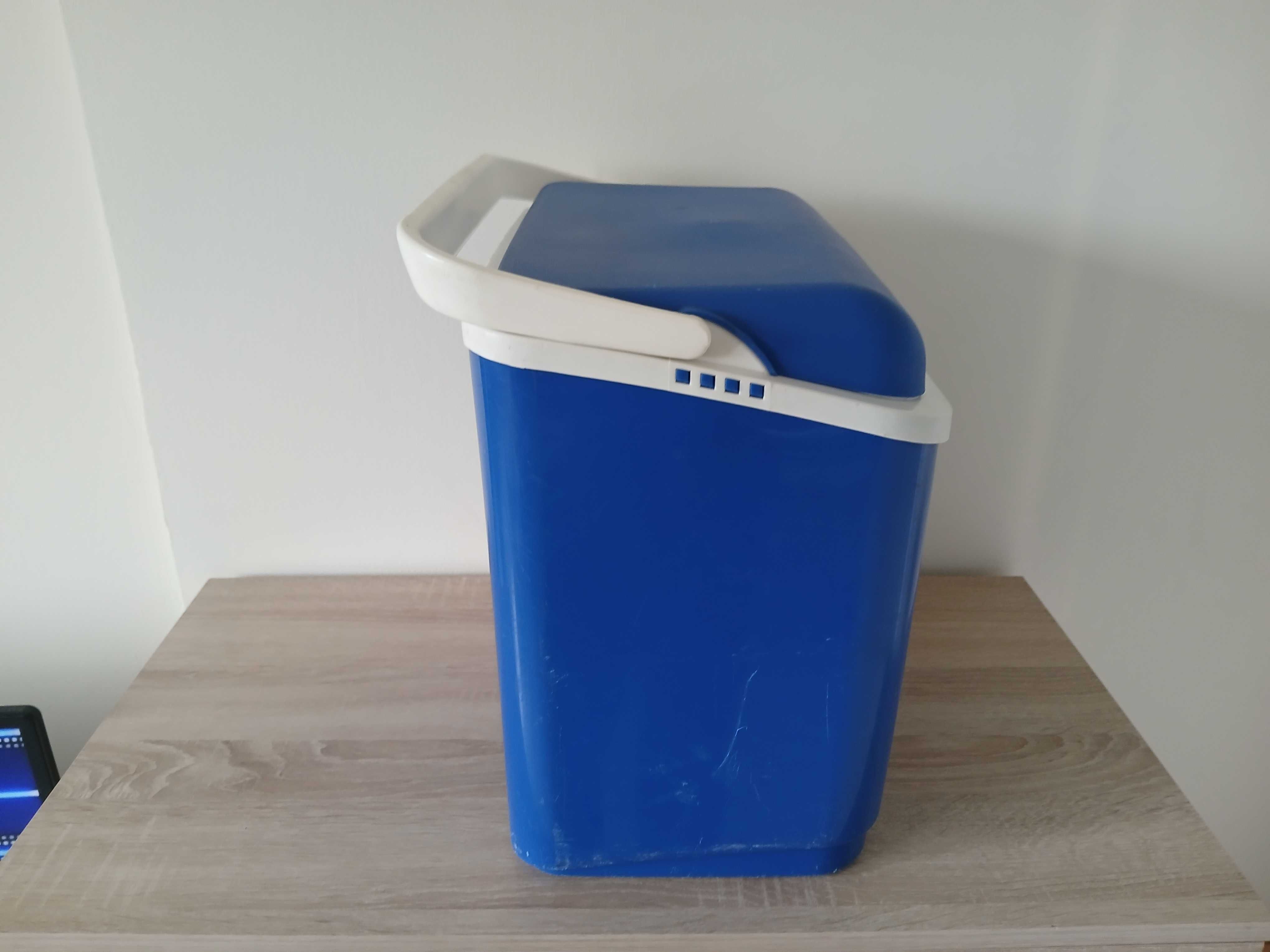 Практична хладилна кутия за съхранение 25литра
