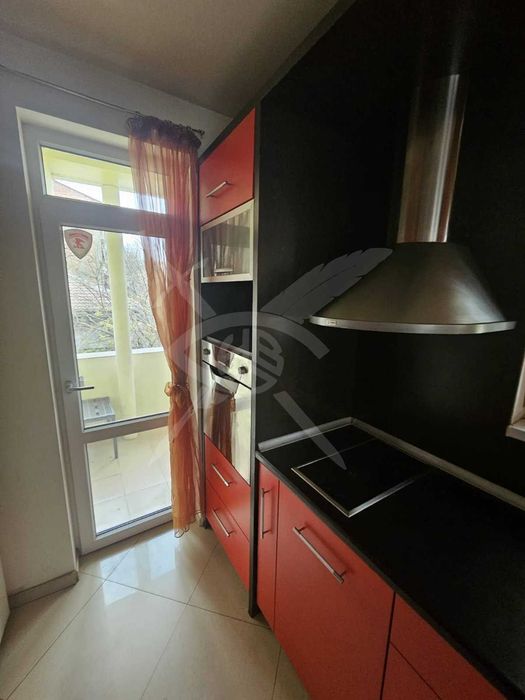 Продава се Тристаен апартамент в Пловдив, Кючук Париж - 100 кв.м за 918 €/кв.м - Снимка #15