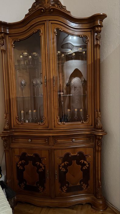 Vand mobila clasica, vintage