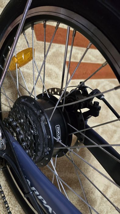 Bicicletă Carpat asistată electric.