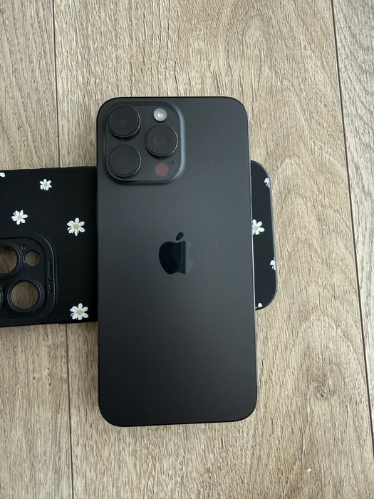 Vand iPhone 15 pro max 256 gb 89% baterie