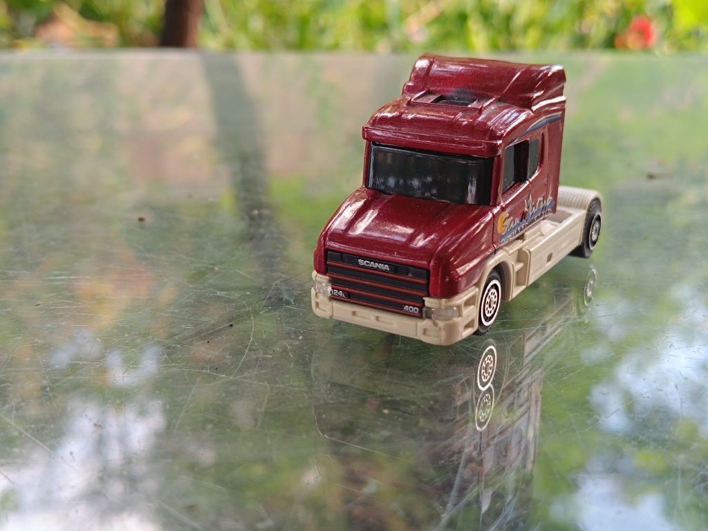Продавам Скания с лодка 1/87