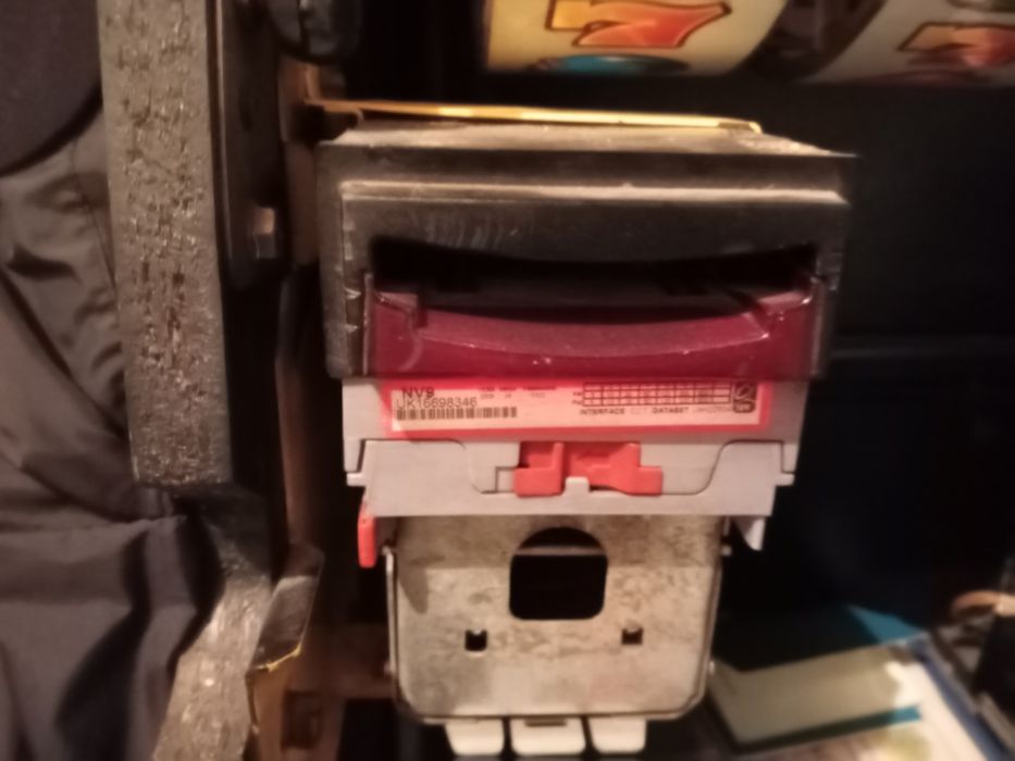 Продам купюроприёмник nv9
