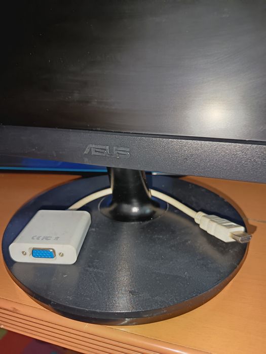 Asus VS228DE – 21.5″ Full HD монитор + HDMI→VGA преходник