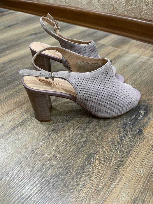 Продам оригинальные бассаножки российского бренда Razolini