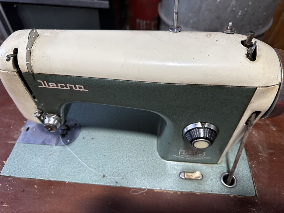Maşina de cusut Ileana
