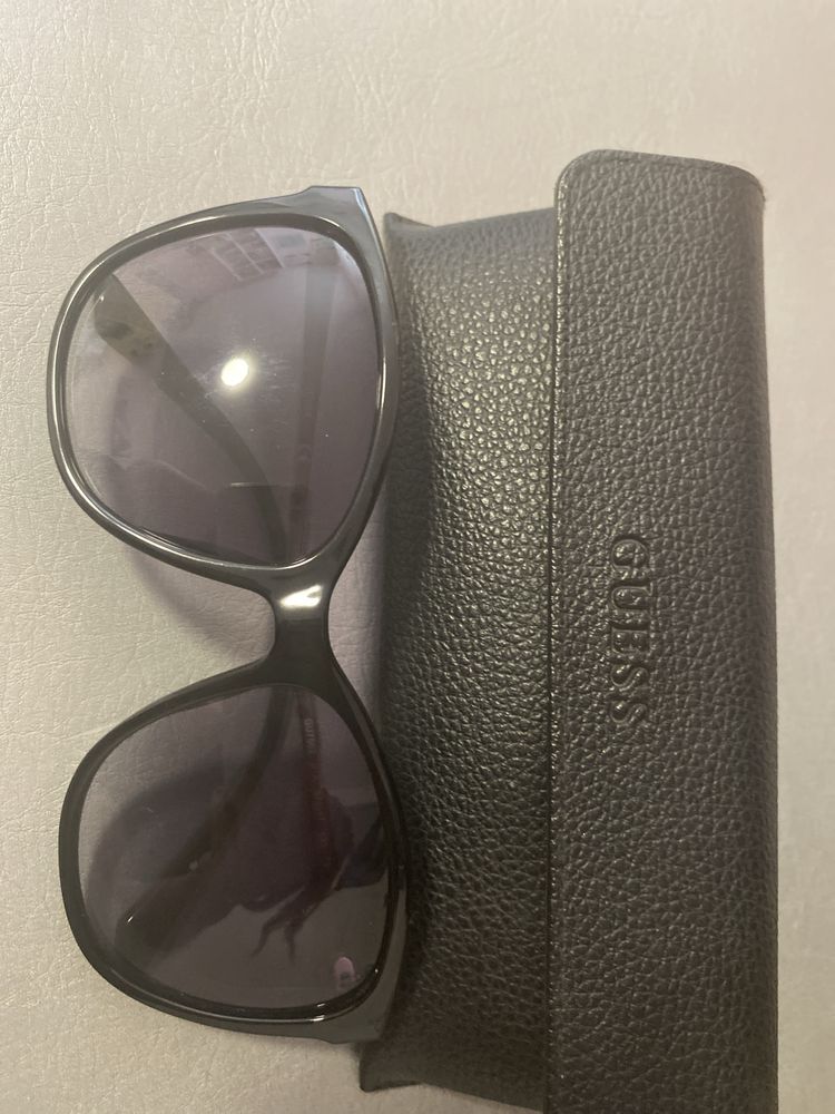 оригинални слънчеви очила GUESS GU7502-01A – почти нови!