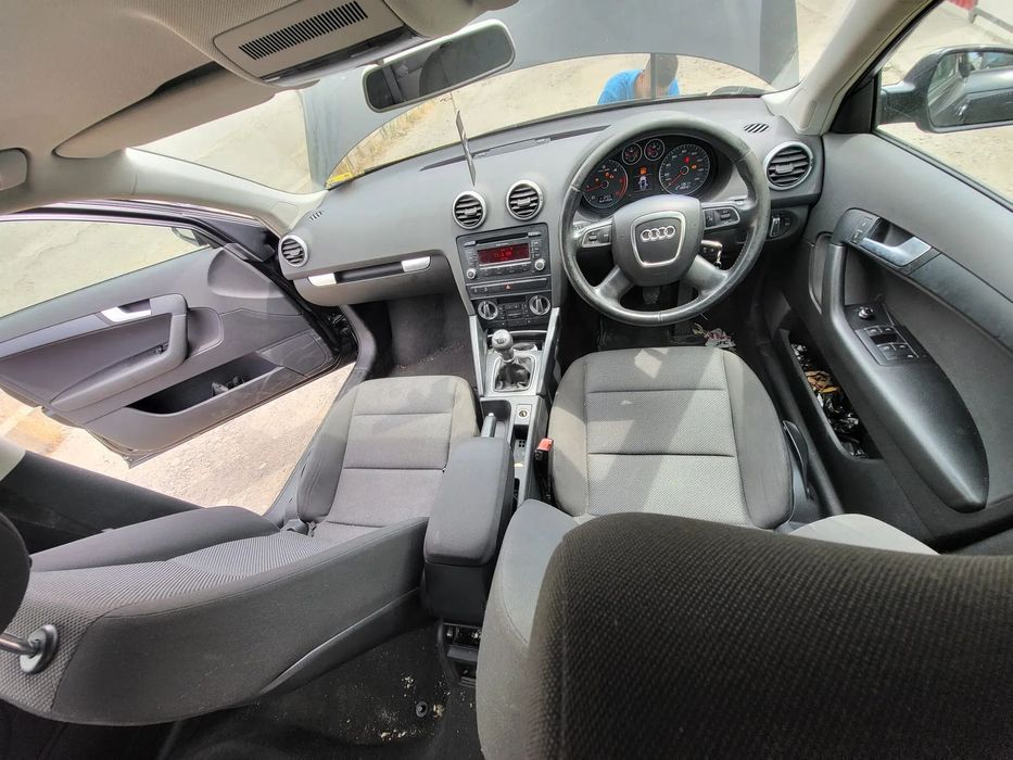 Bara fata / Aripa fata stanga/ Capota fata Audi A3 2011