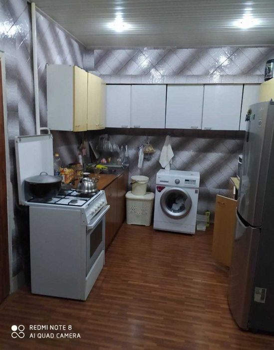 В центре города Ц1 продается квартира 4 ком 80м2