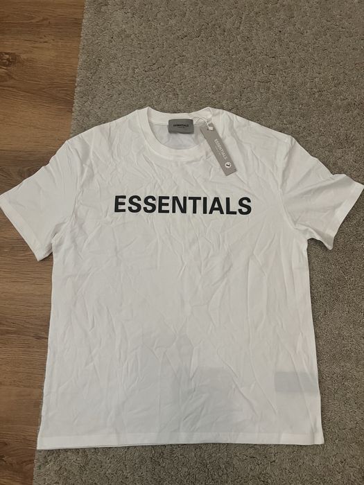 Tricou essentials