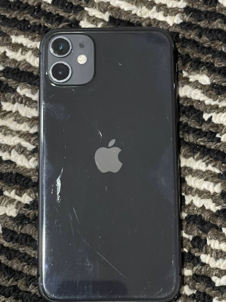 Iphone 11 srochna sotiladi