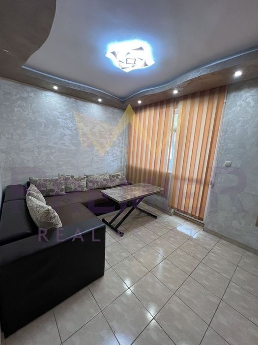 Дава се под наем Двустаен апартамент в Варна, Възраждане 1 - 45 кв.м за 382.5 € - Снимка #1