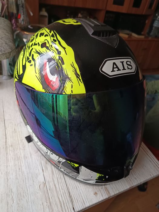 Casca moto nouă .