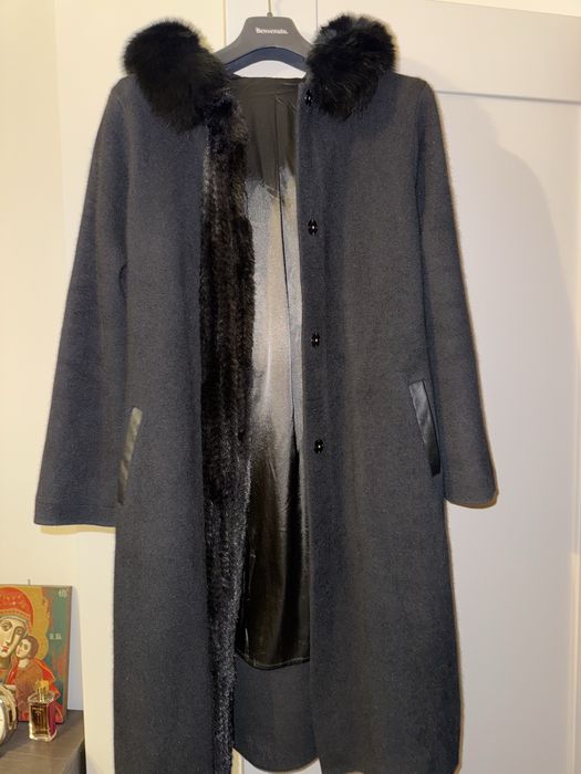 Палто от алпака,качулка-лисица,цена 320 лв.