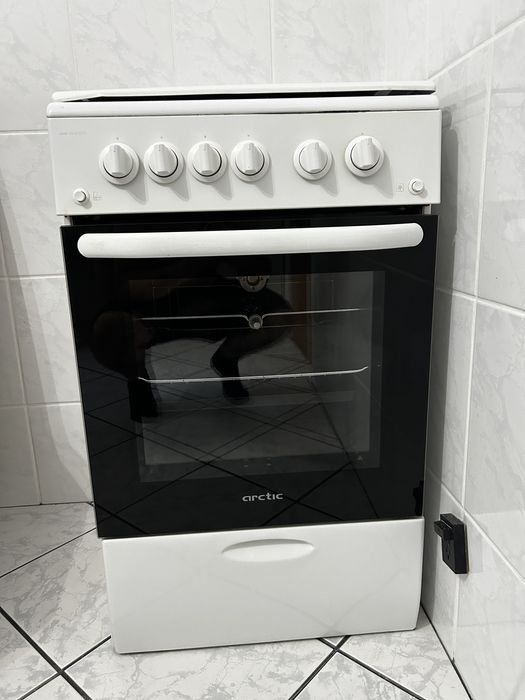 Aragaz Arctic aprindere electrica, rotisor si grill