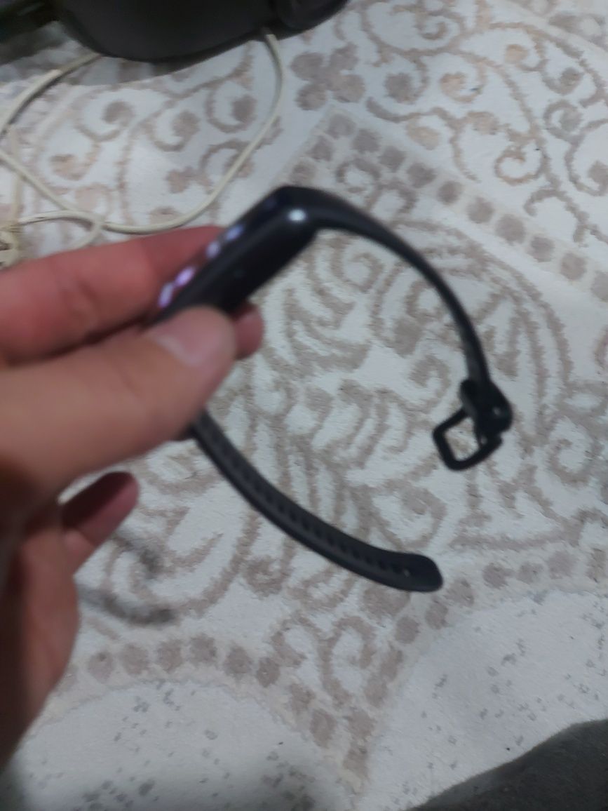 Часы Huawei Band 6