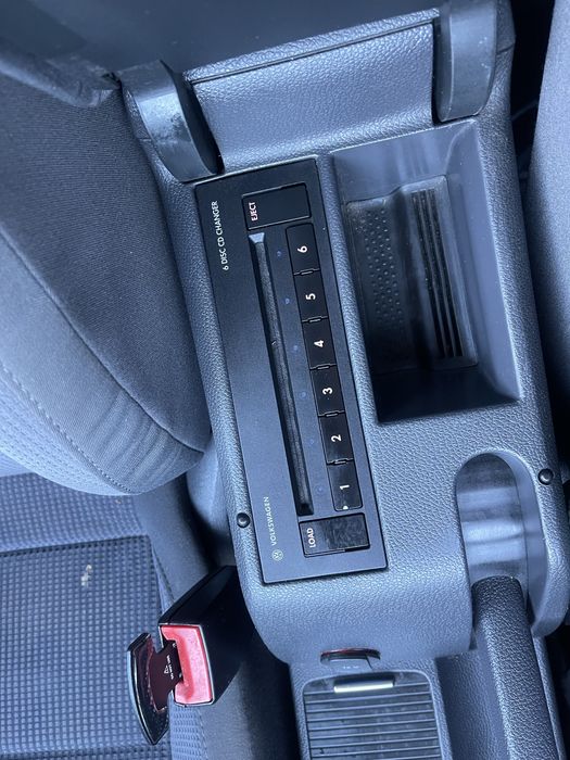 Vând Jetta 1,9 TDI