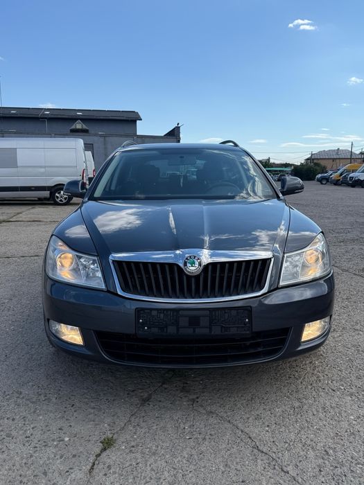 SKODA Octavia~ 2012~