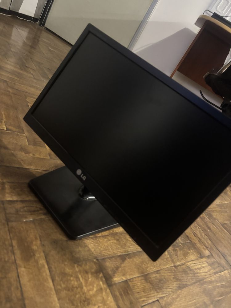 Монитор LG FLATRON 19 инча