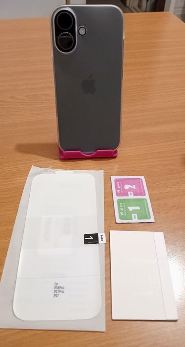 Husa iPhone 17 slim 0.3mm folie protectie display ecran