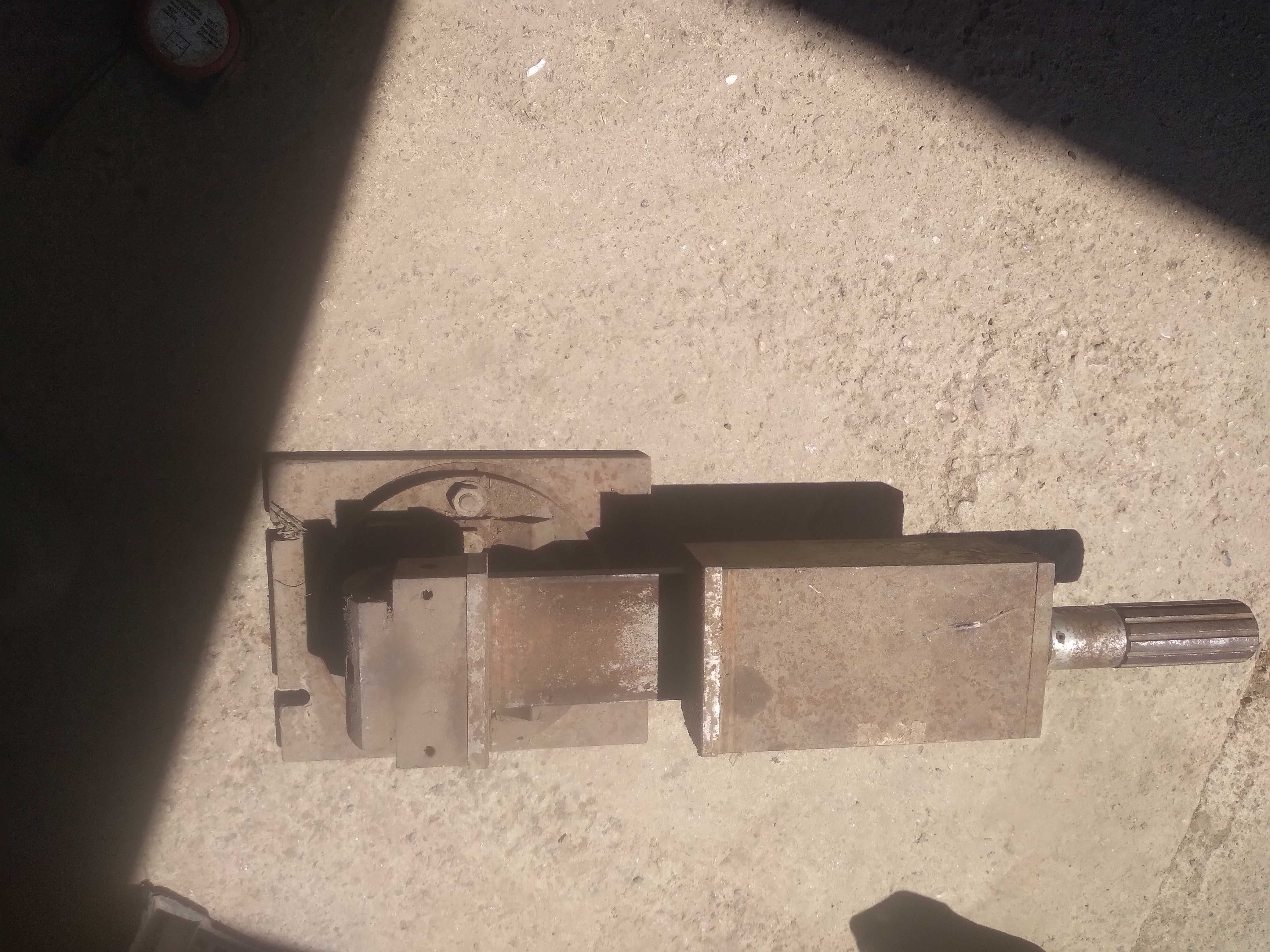 Vand Menghina rotativa deschidere 13 cm.