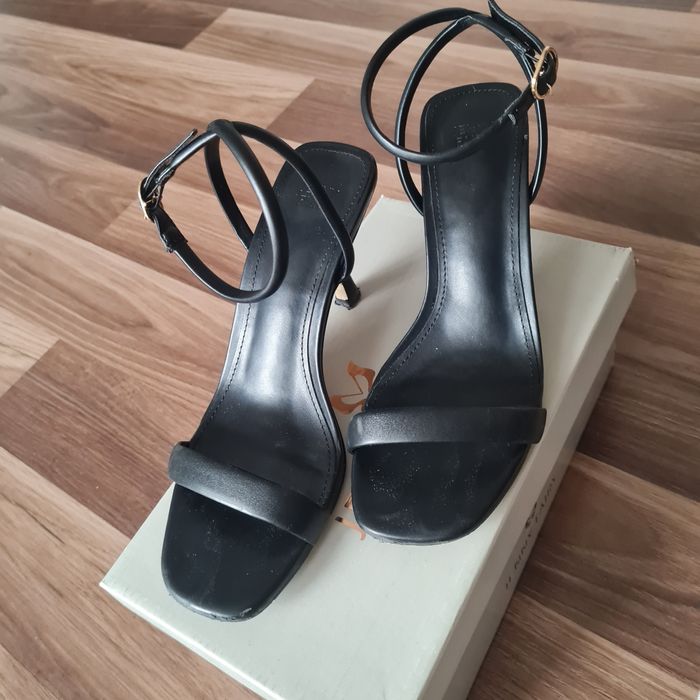 Sandale negre clasice 38