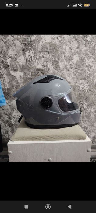 Електравеласпетни шлем