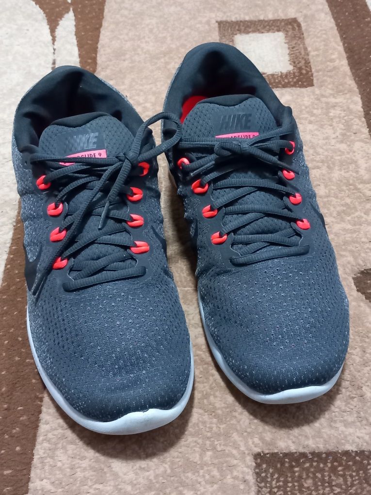 Adidasi Nike lunarglide9 marimea 48.5