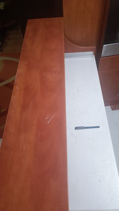Продавам мини бар широк 120 см