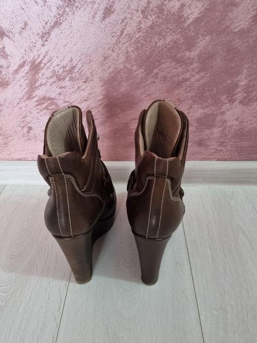 Vand ghete dama din piele