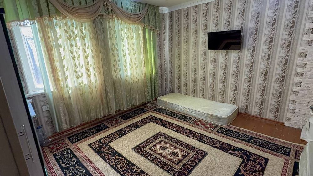 Yunusobod Bodomzor 1 xona Xamma sharoiti bor 2 etaj