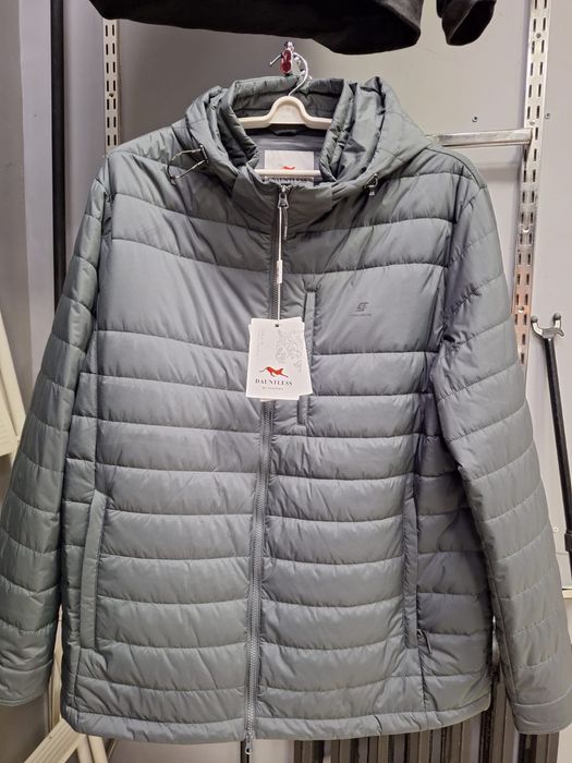 Куртка новая с этикеткой