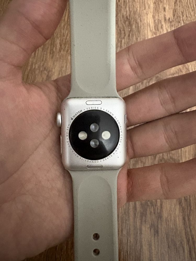 продам Apple Watch 3 series