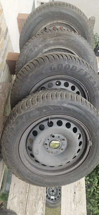 195/65/15 iarna goodyear