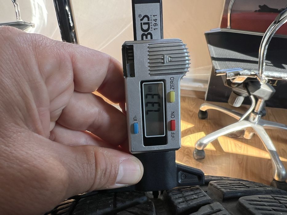 4x Pirelli Iarna 285 40 22 & 325 35 22 Mercedes GLE w167 URUS RSQ8 8mm