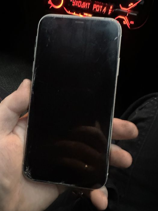 Продам iphone 11 128