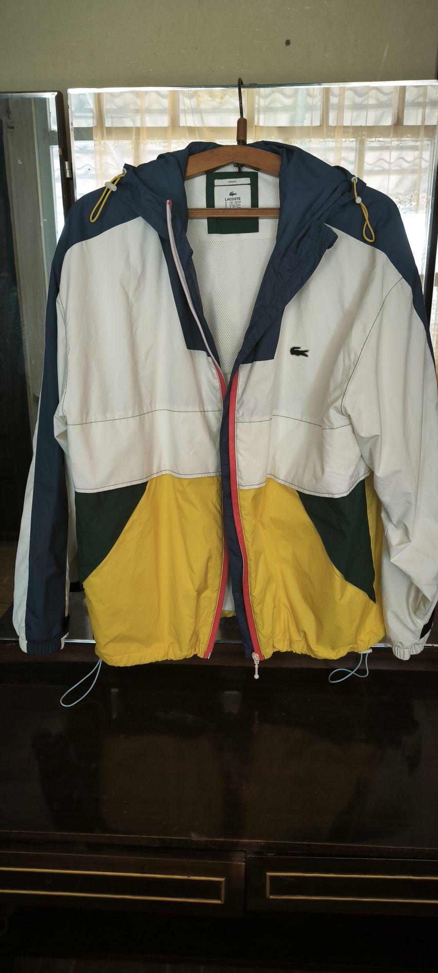 Спортивная куртка мужская LACOSTE