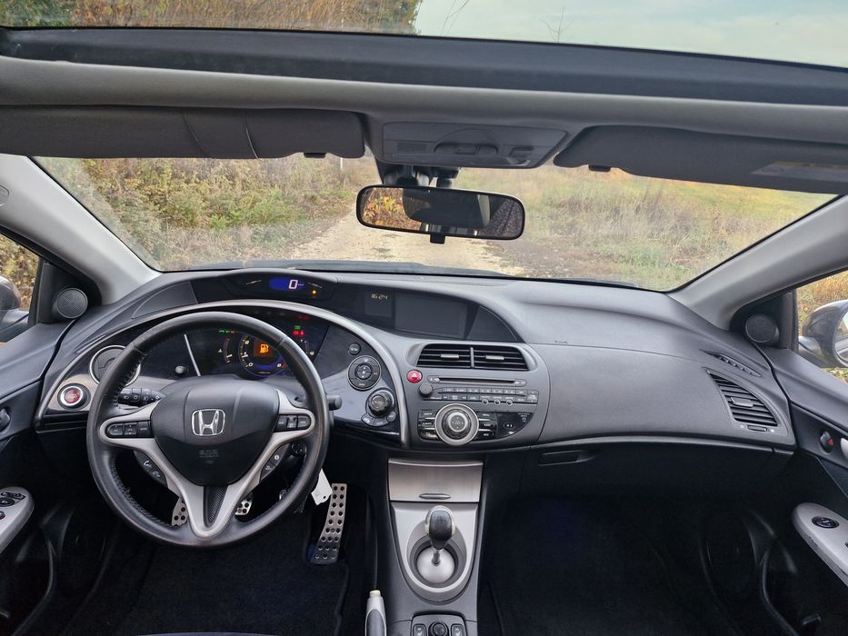 Honda Civic 1.8i, Executive