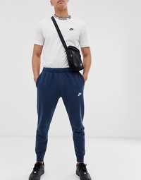 Nike Club Jogger in Dark Blue BV2671-410