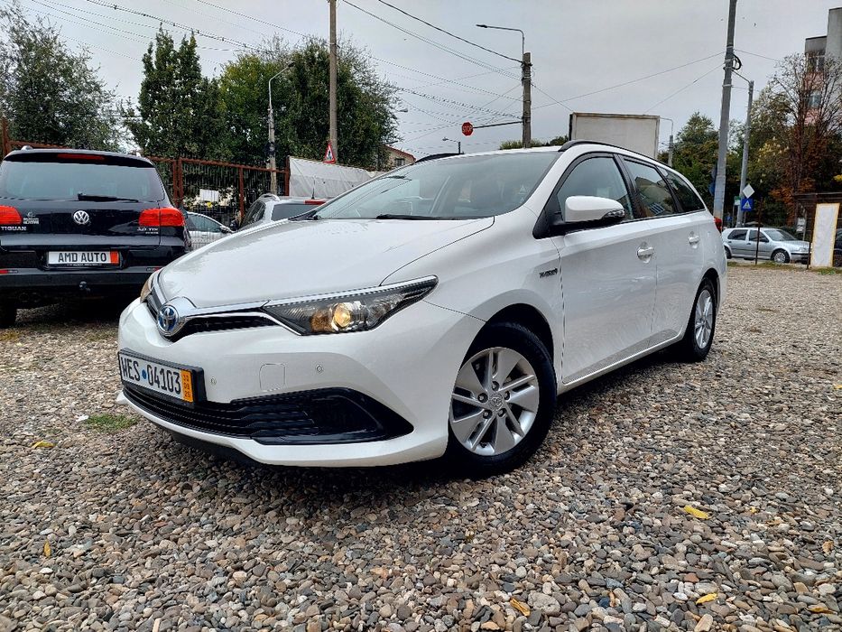 Toyota Auris 1.8 Hybrid 06/2016 Euro6 Touring Sport 136CP