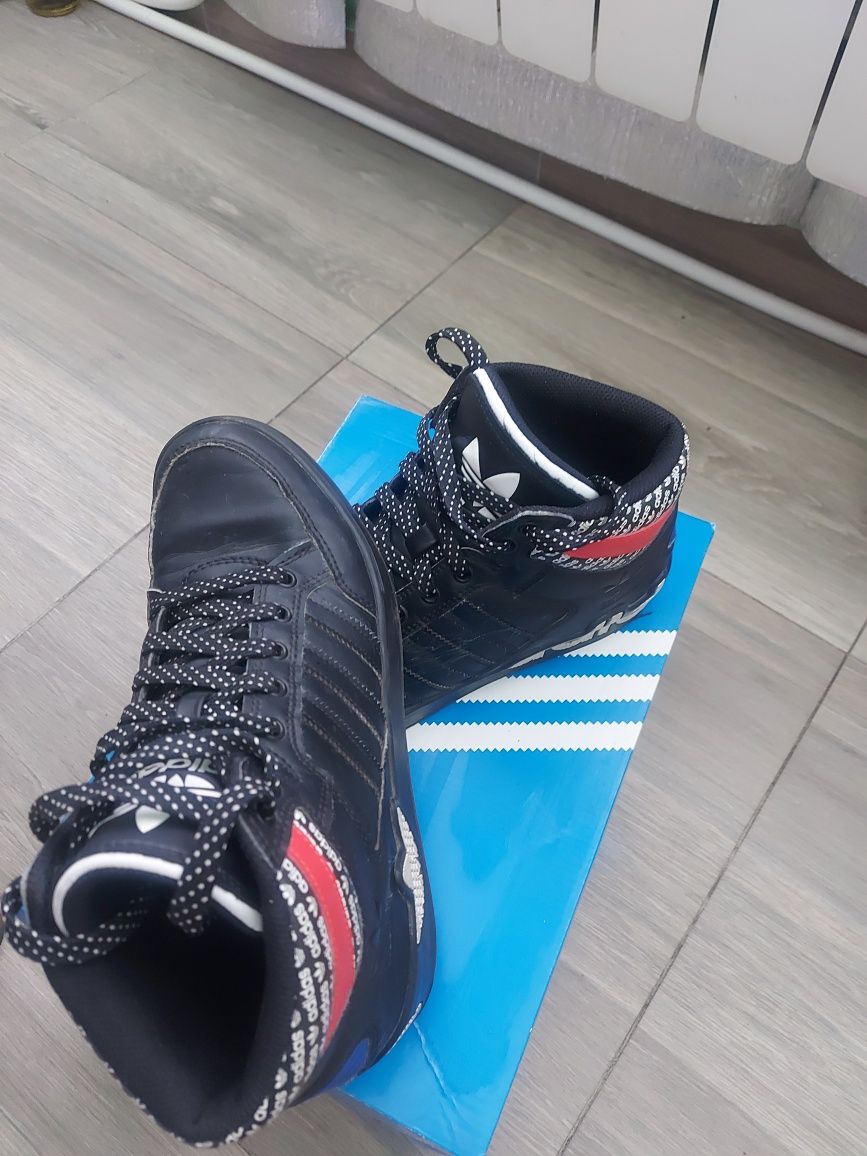 Кецове  Adidas за момче