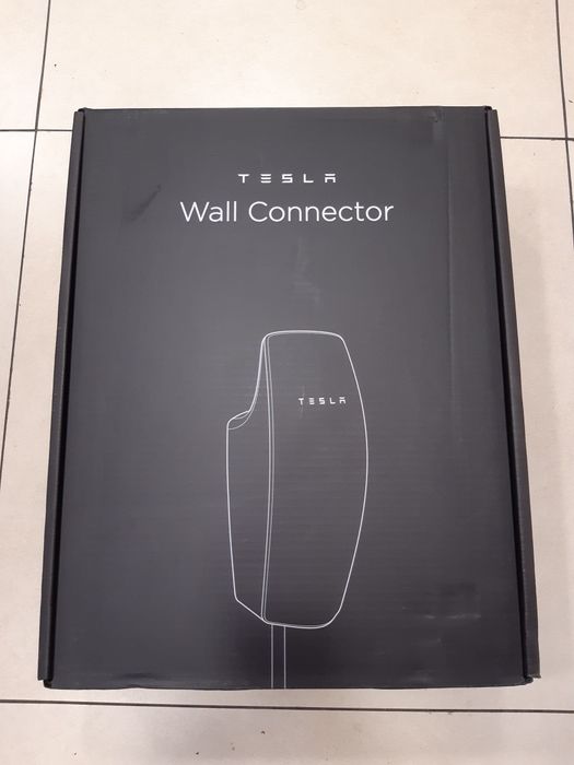 Stație de încărcare auto Tesla Sigilata