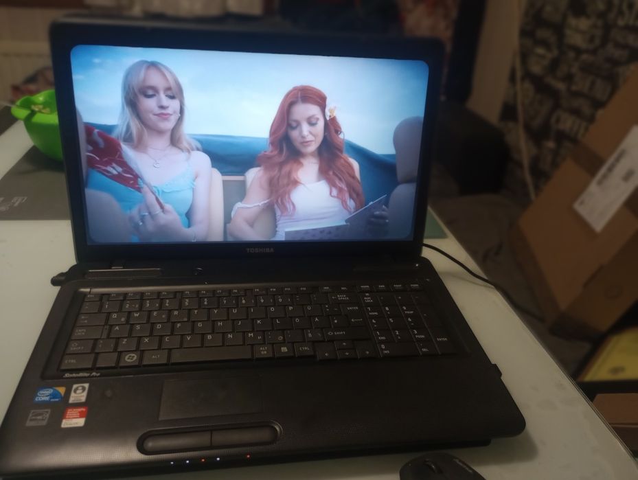 Toshiba Pro L670, Intel i5, display mare,video dedicat, 500 gb