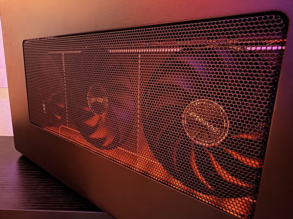 Razer Core X Chroma – eGPU, 700W, Thunderbolt, RGB,USB + LAN, Noctua