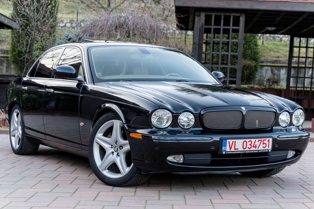 Jaguar XJ foarte elegant, excelent tehnic!