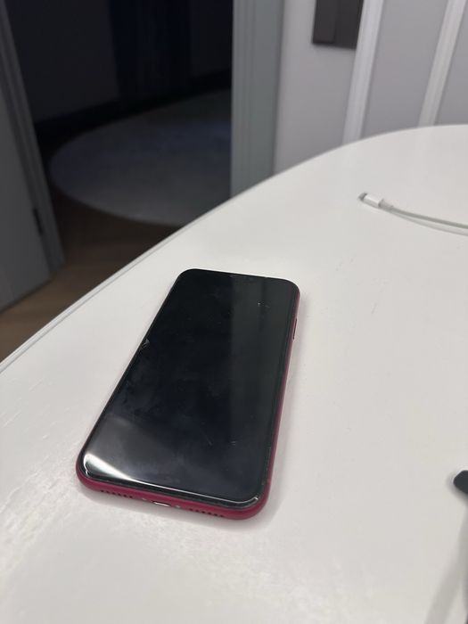 Iphone XR, 128GB в отличном состоянии, акб 83%