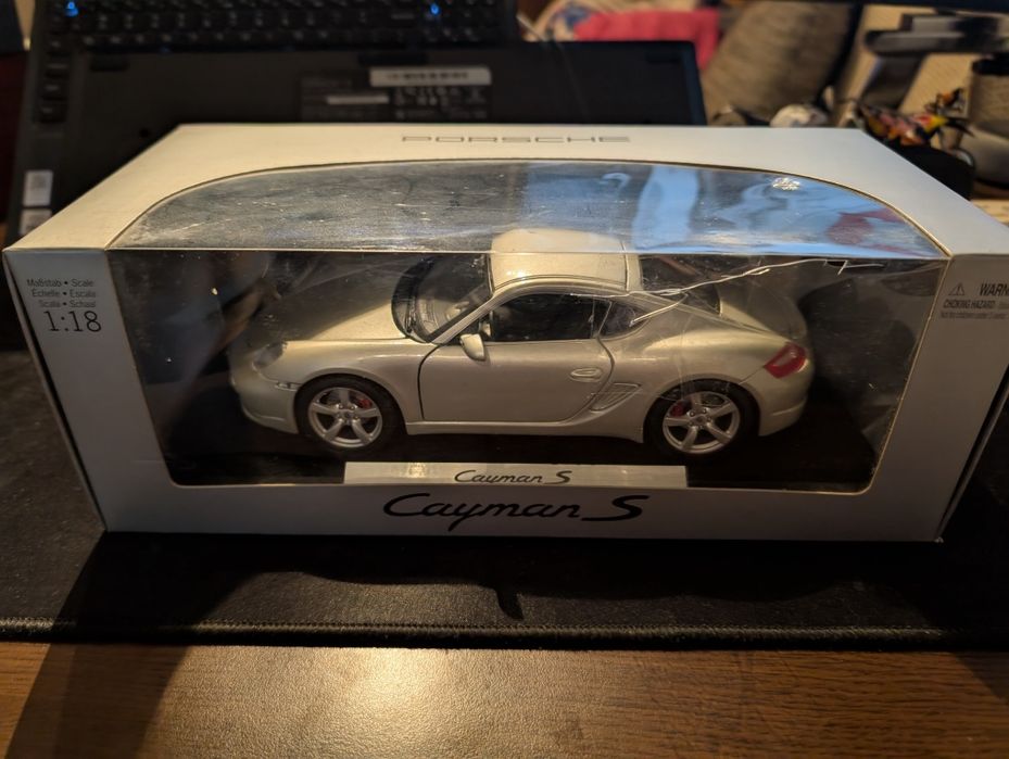 Macheta Porsche Cayman S Driver's Selection 1:18