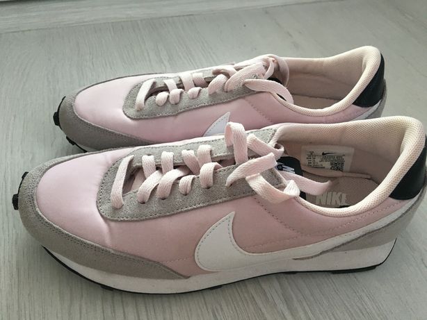 Adidas Nike Nou roz